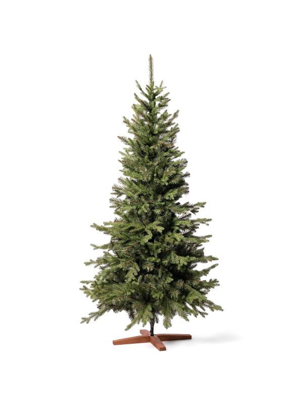 Wysoka, smukła sztuczna choinka FairyTrees FT05-180 – jodła Nordmanna o wysokości 180 cm z gałązkami formowanymi wtryskowo z PE i eleganckim drewnianym stojakiem.